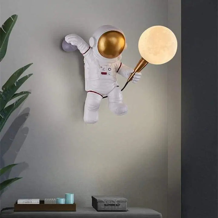 Applique Murale Astronaute Blanche au Design Moderne