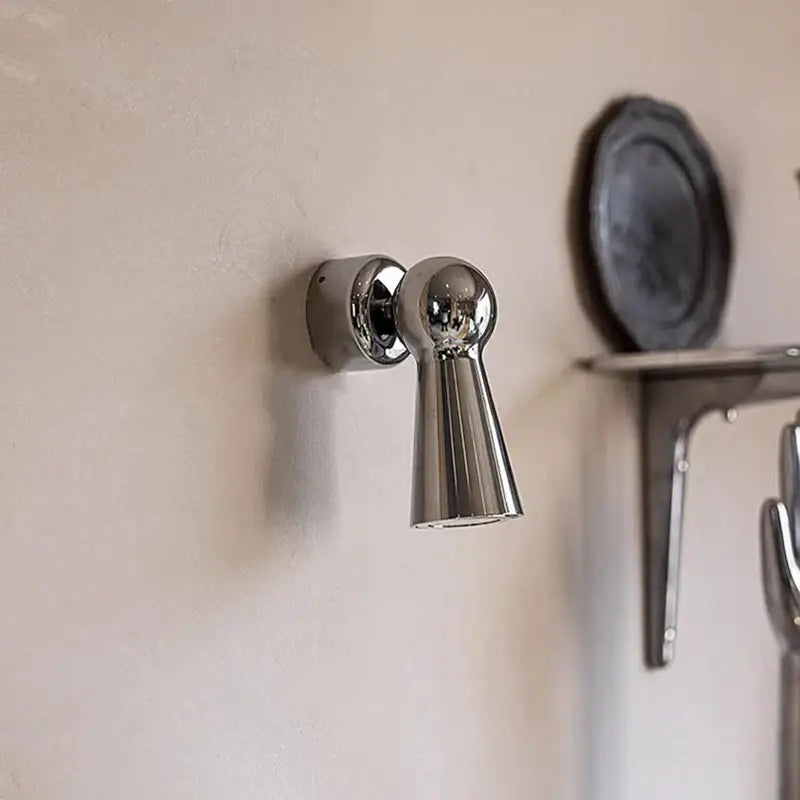 Applique Murale Originale De Couleur Argentée Et Chrome