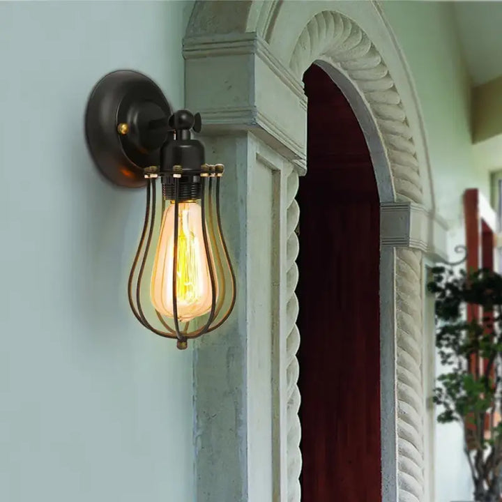 Applique Murale Vintage Avec Une Ampoule Punk Et Rétro