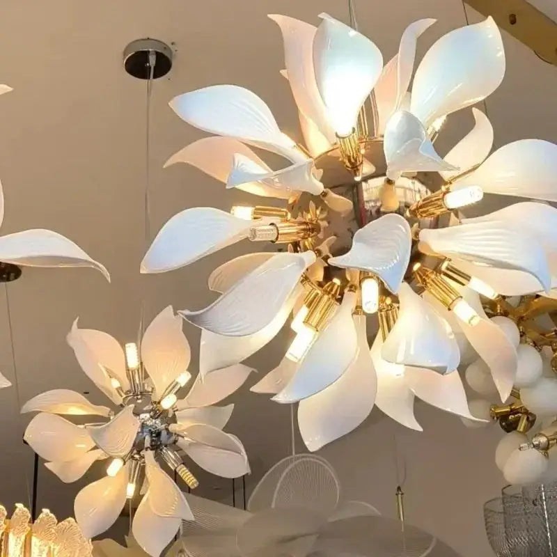Suspension Blanche Forme Fleur Pétales Design Moderne Élégante