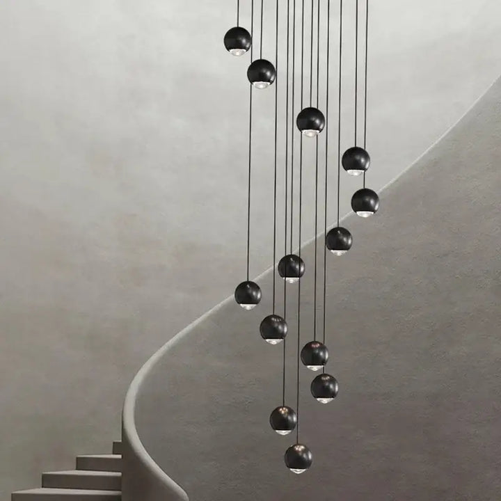 Suspension Cascade Moderne Boules Noires Pour Escalier