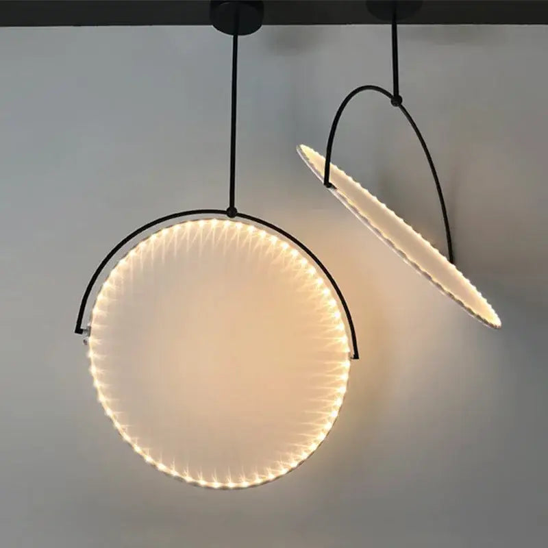 Suspension luminaire moderne design sculptural cercle noir