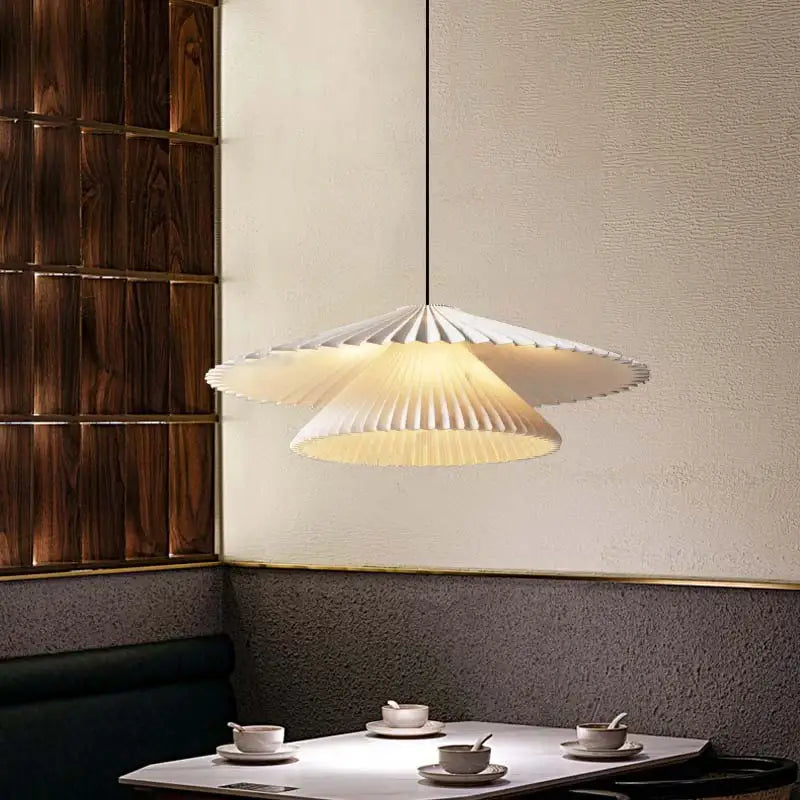 Suspension luminaire moderne plissée à étages design élégant