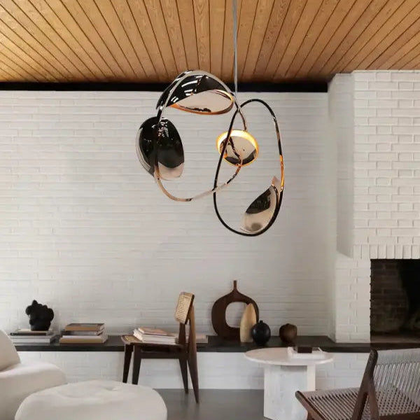 Suspension noire design sculpturale pour bureau ou salon