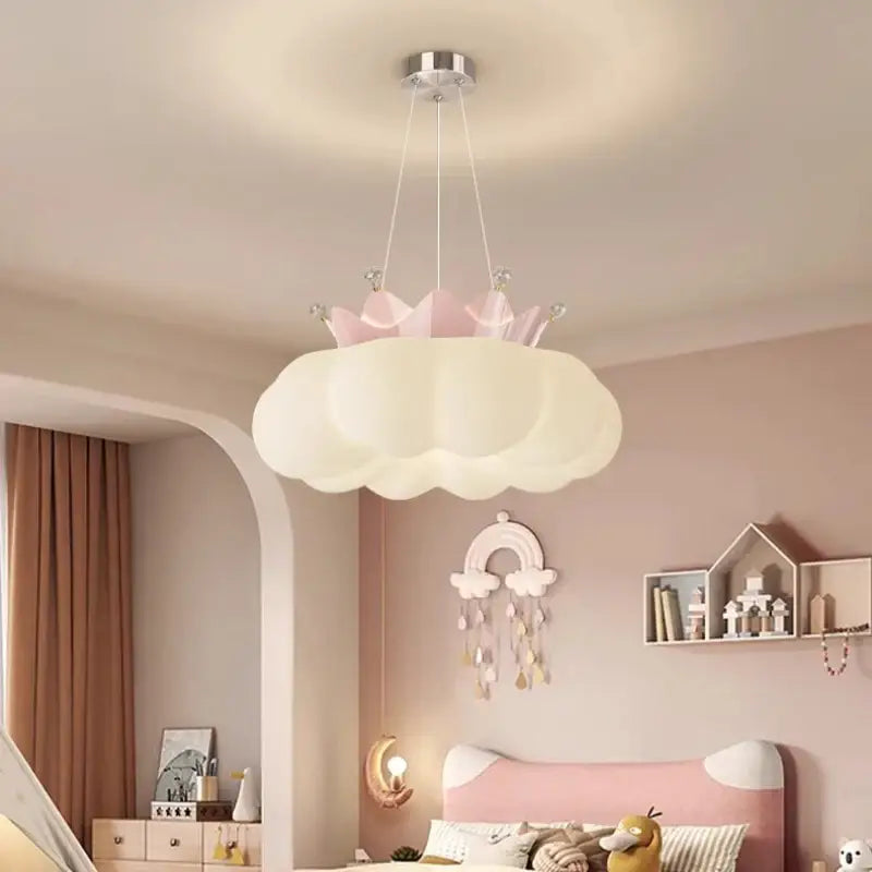 Suspension nuage couronne pour chambre enfant