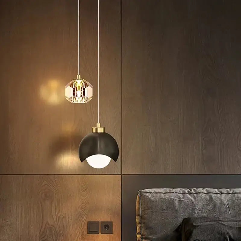 Suspensions Duo Noir Et Doré Design Pour Décoration Moderne