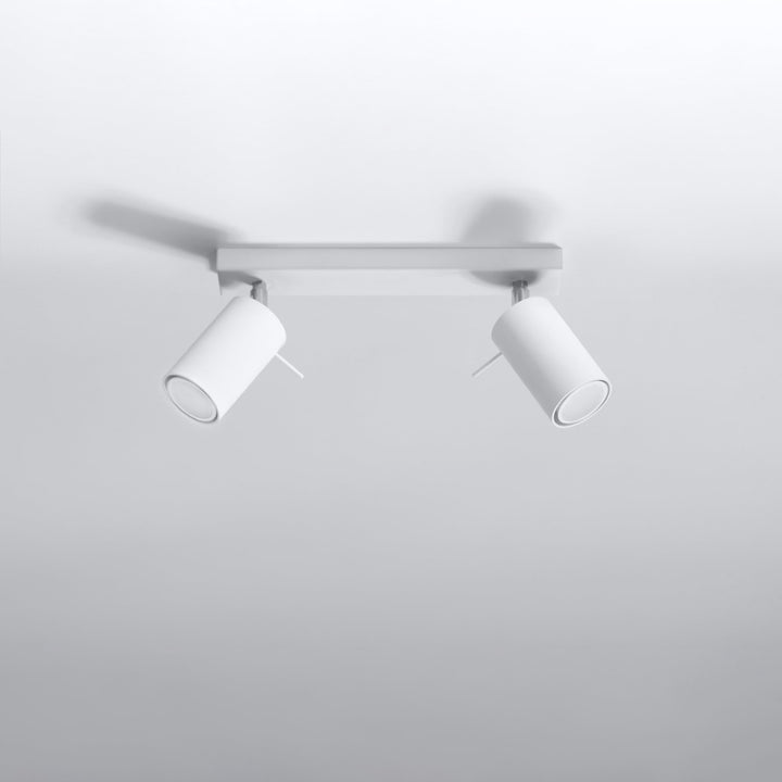 Luminaire Plafonnier blanc éteinte, vue rapprochée
