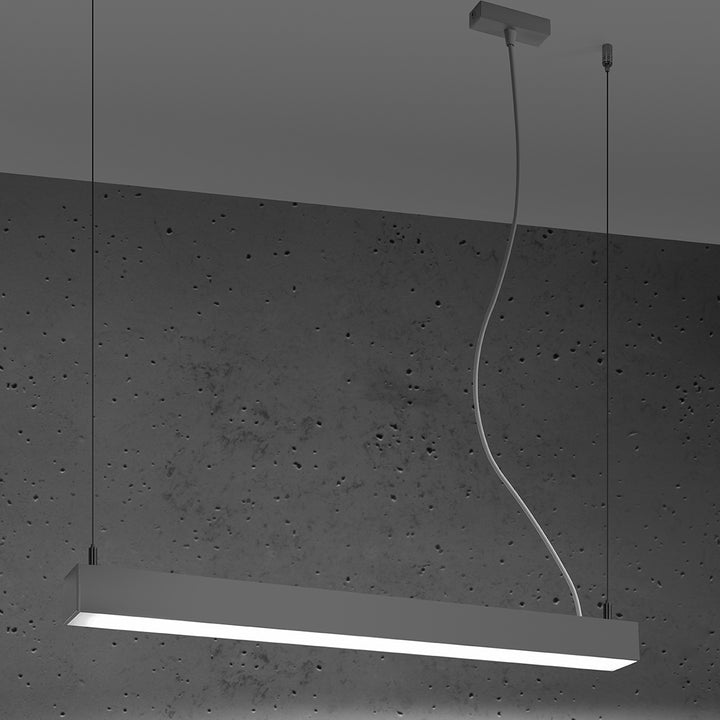 Suspension linéaire PINNE gris allumée, suspendue