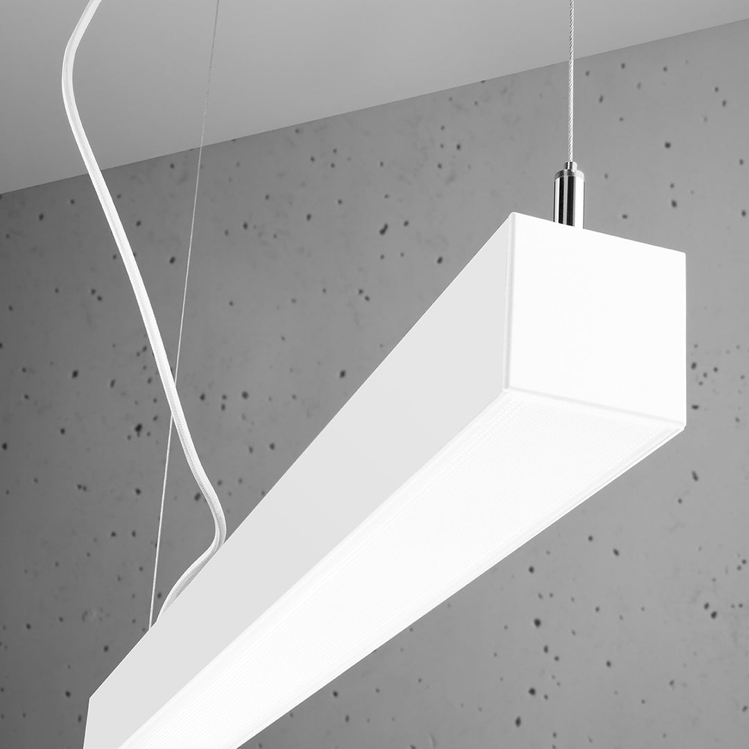Suspension linéaire PINNE blanc éteinte, vue en perspective