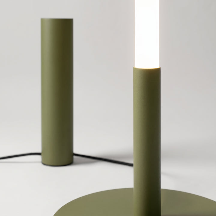 Lampadaire TRANG vert olive détail du pied