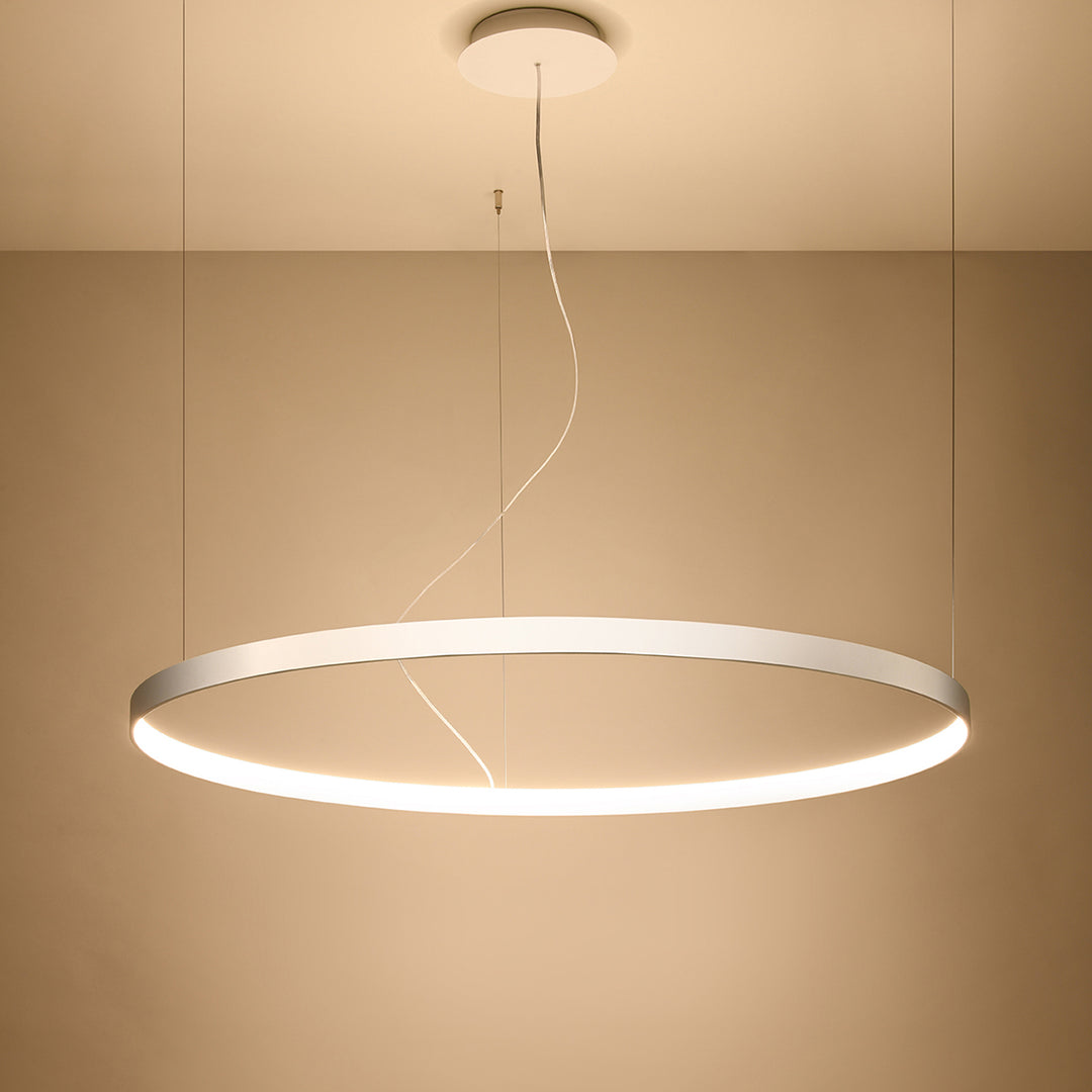Lustre anneau RIO blanc allumée, suspendu