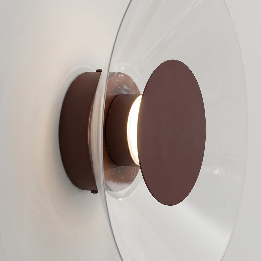 Applique murale ASTRO marron vue de profil, disque transparent