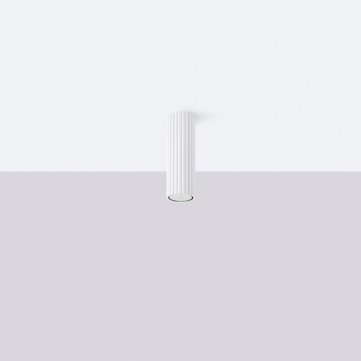 Luminaire Plafonnier blanc éteinte, vue rapprochée