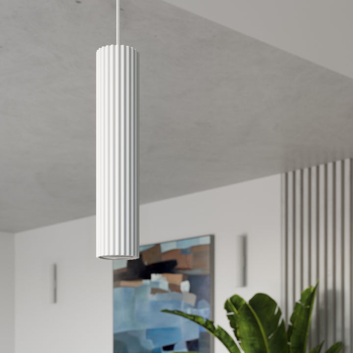 Luminaire Plafonnier blanc allumée, vue rapprochée