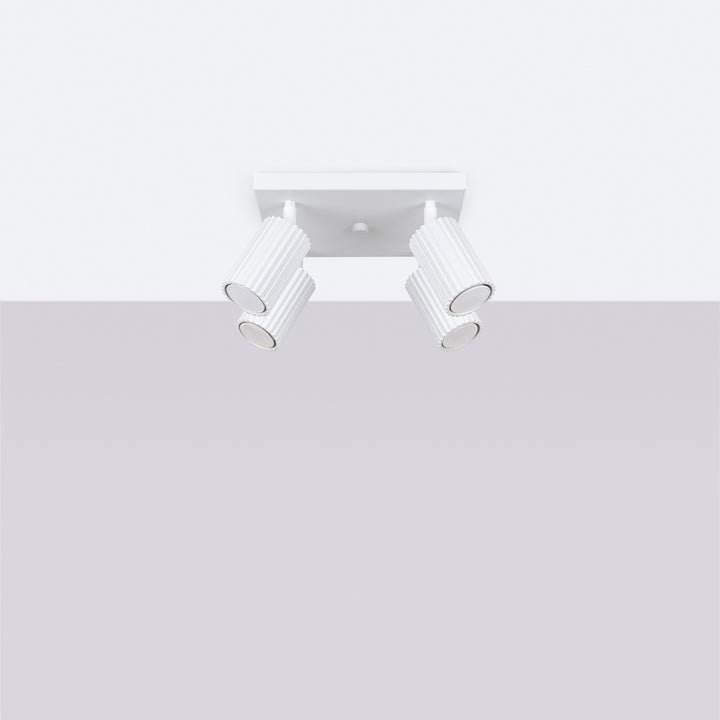 Luminaire Plafonnier blanc éteinte, vue rapprochée
