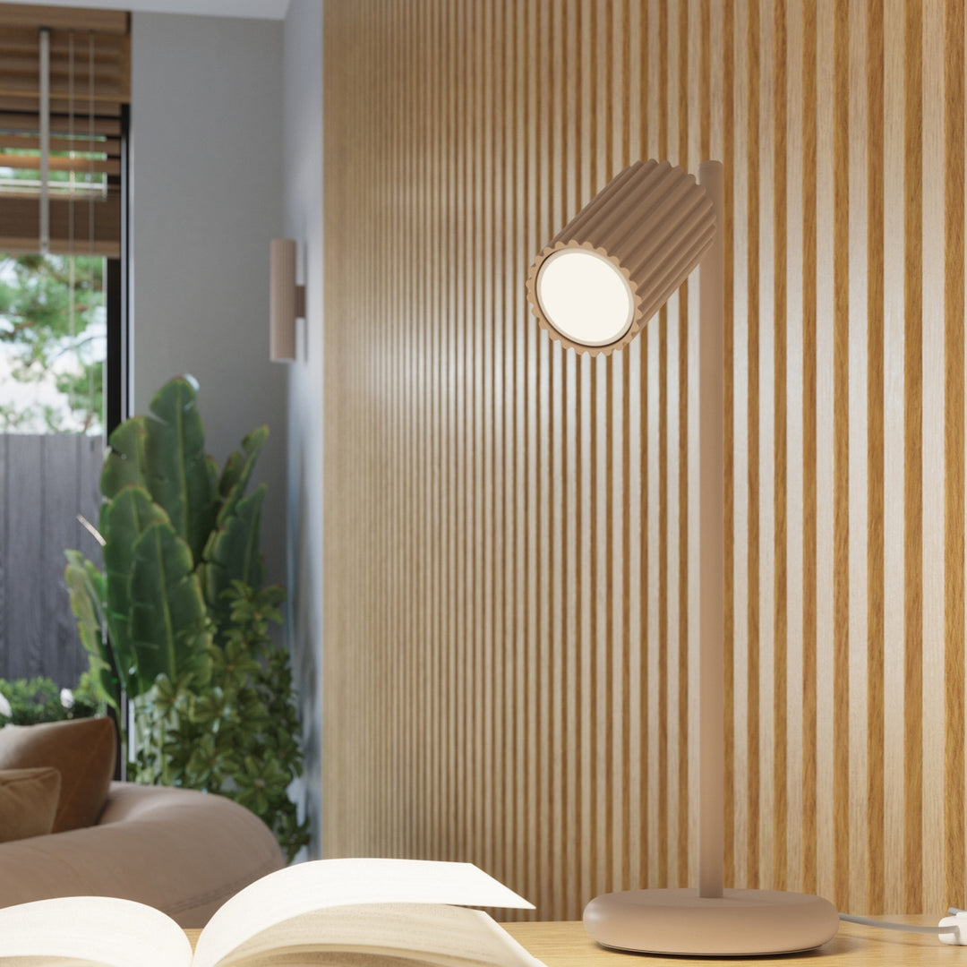 Luminaire Plafonnier taupe allumée, vue rapprochée