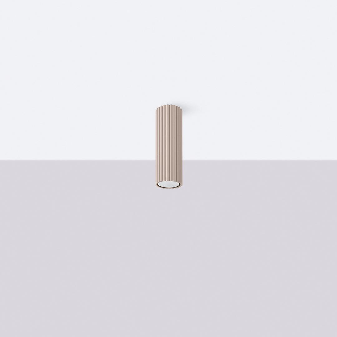 Luminaire Plafonnier taupe éteinte, vue rapprochée