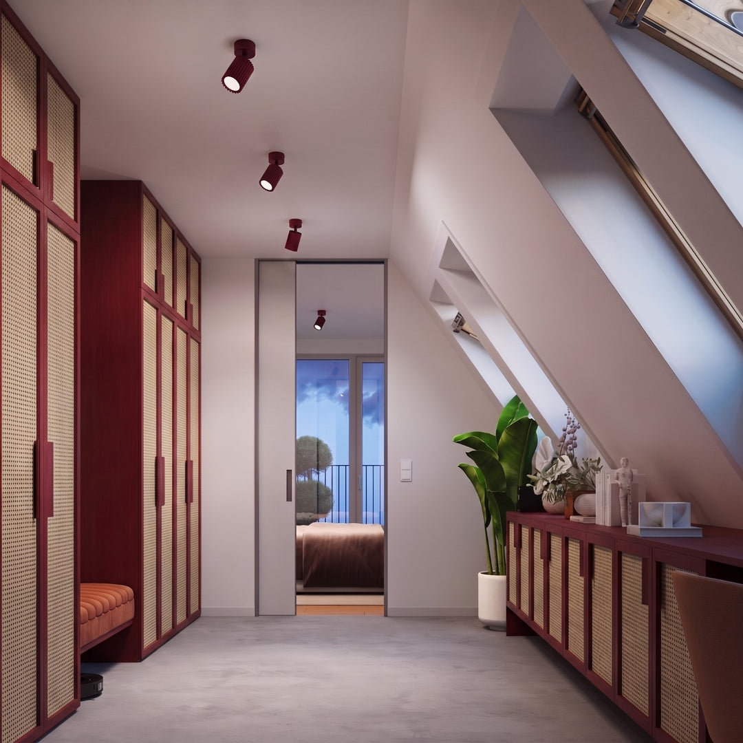 Luminaire Plafonnier bordeaux dans un intérieur contemporain