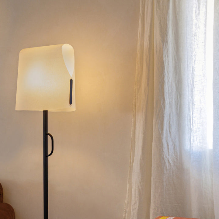 Lampadaire Luang de Faro Barcelona en situation