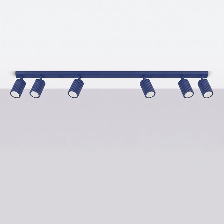 Luminaire Plafonnier outremer éteinte, vue rapprochée