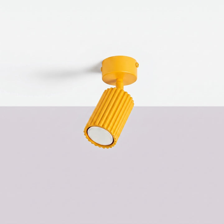 Luminaire Plafonnier jaune éteinte, vue rapprochée