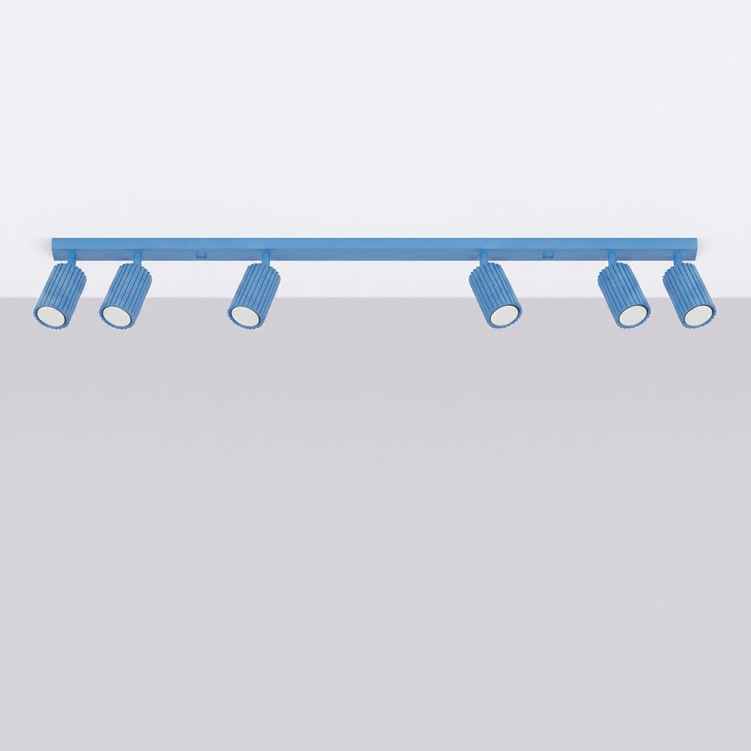 Luminaire Plafonnier bleu clair éteinte, vue rapprochée