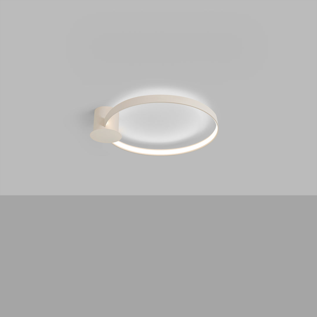 Plafonnier anneau RIO beige allumée, au plafond