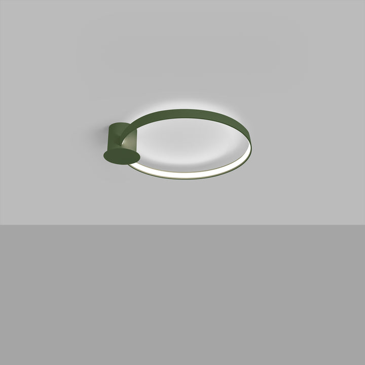 Plafonnier anneau RIO vert olive allumée, au plafond