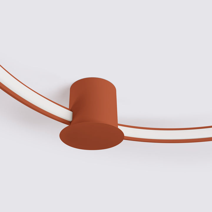 Plafonnier anneau RIO ocre rouge allumée, détail de l'anneau