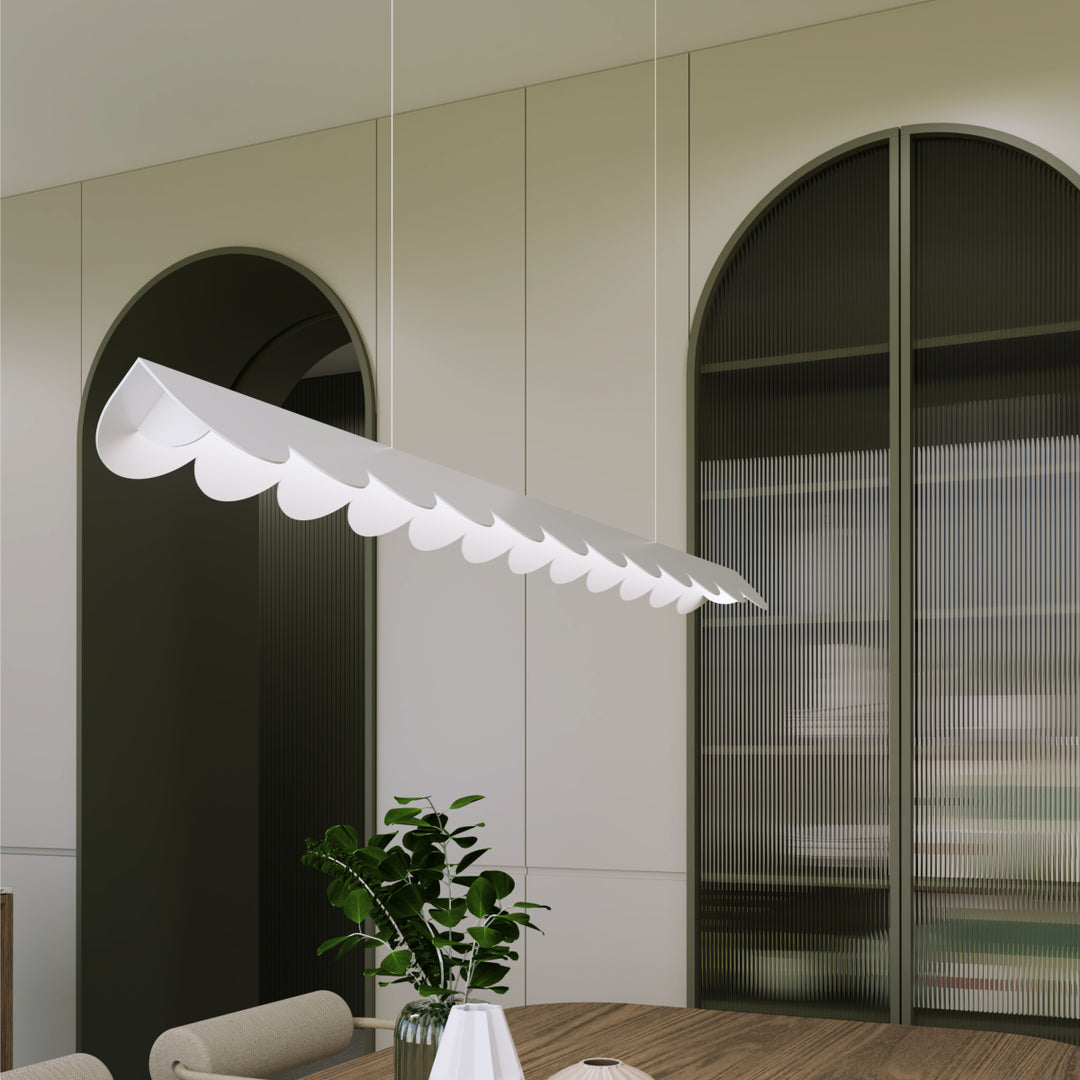 Suspension BISCUIT blanc dans un intérieur, vue rapprochée
