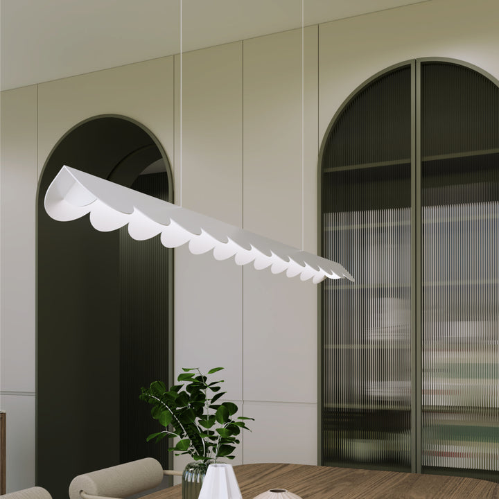 Suspension BISCUIT blanc dans un intérieur, vue rapprochée