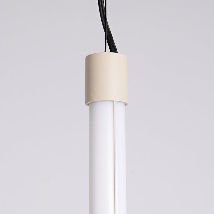 Suspension tube TRANG beige détail de l'embout