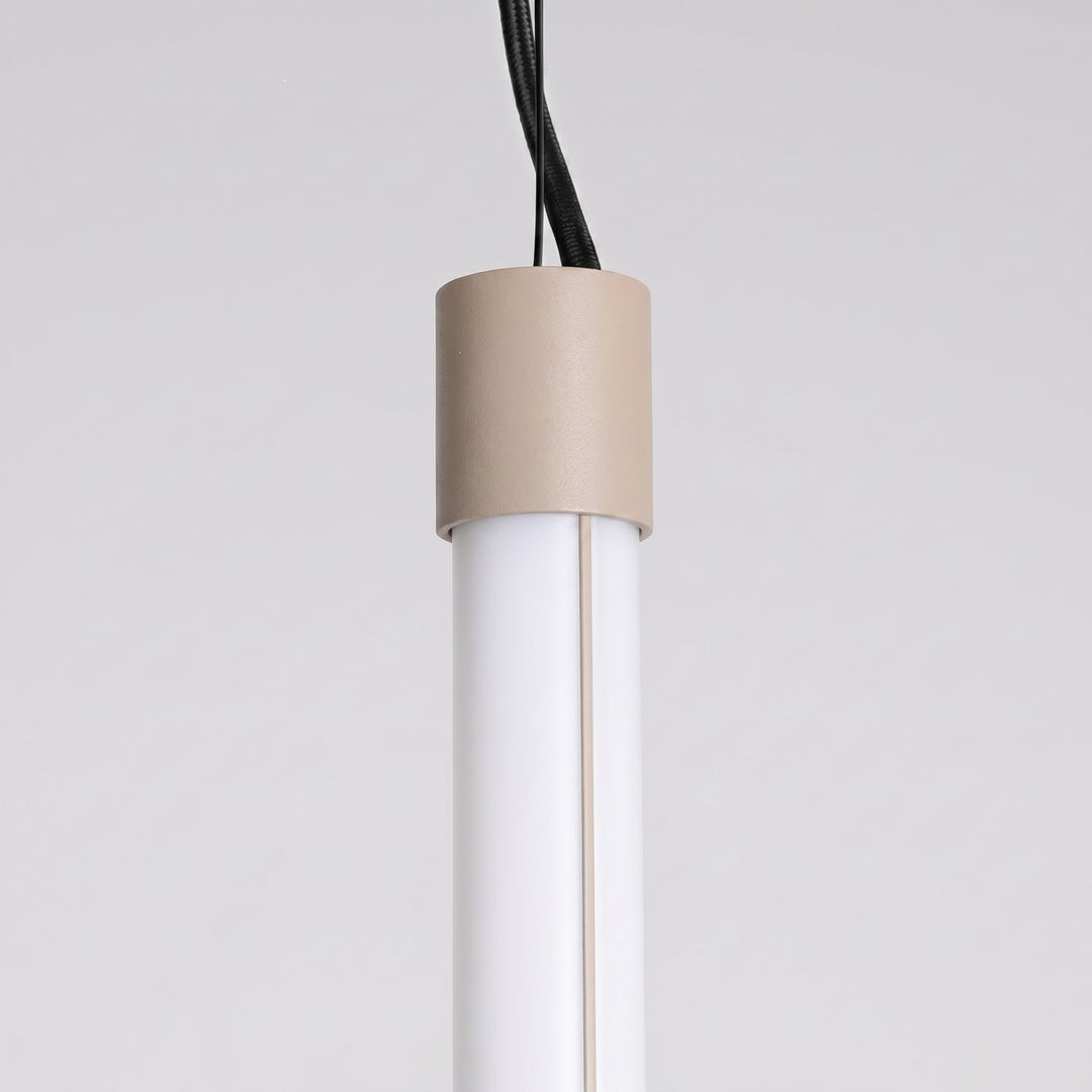 Suspension tube TRANG taupe détail de l'embout