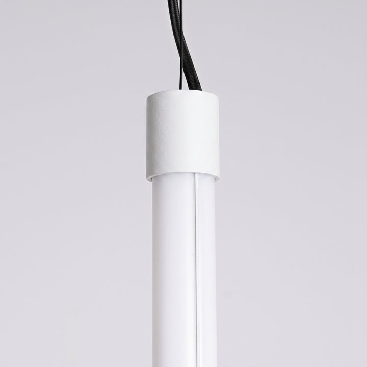 Suspension tube TRANG blanc détail de l'embout