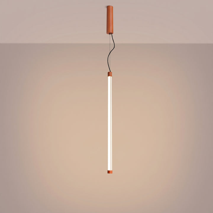 Suspension tube TRANG ocre rouge allumée, suspendue