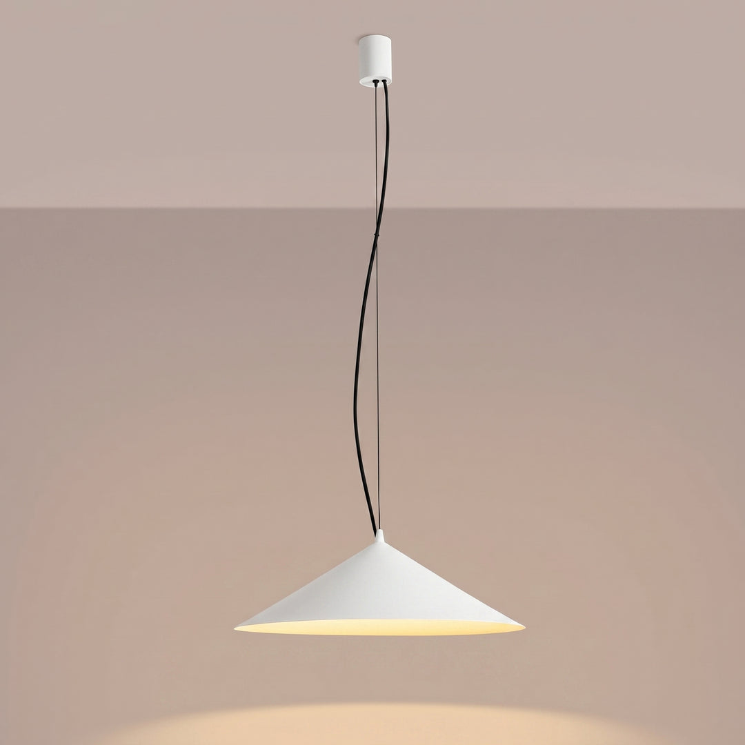 Suspension FINT blanc allumée, lumière vers le bas