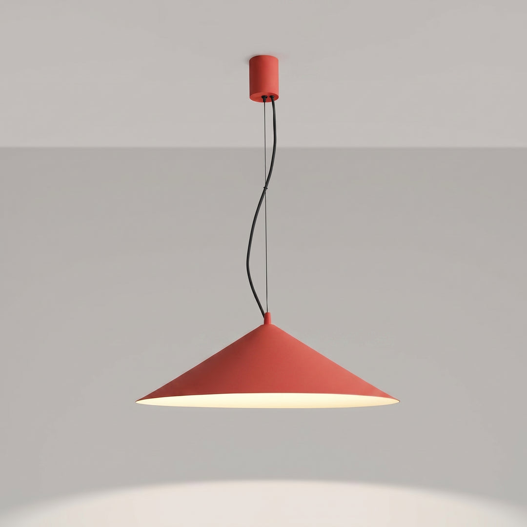Suspension FINT rouge allumée, suspendue