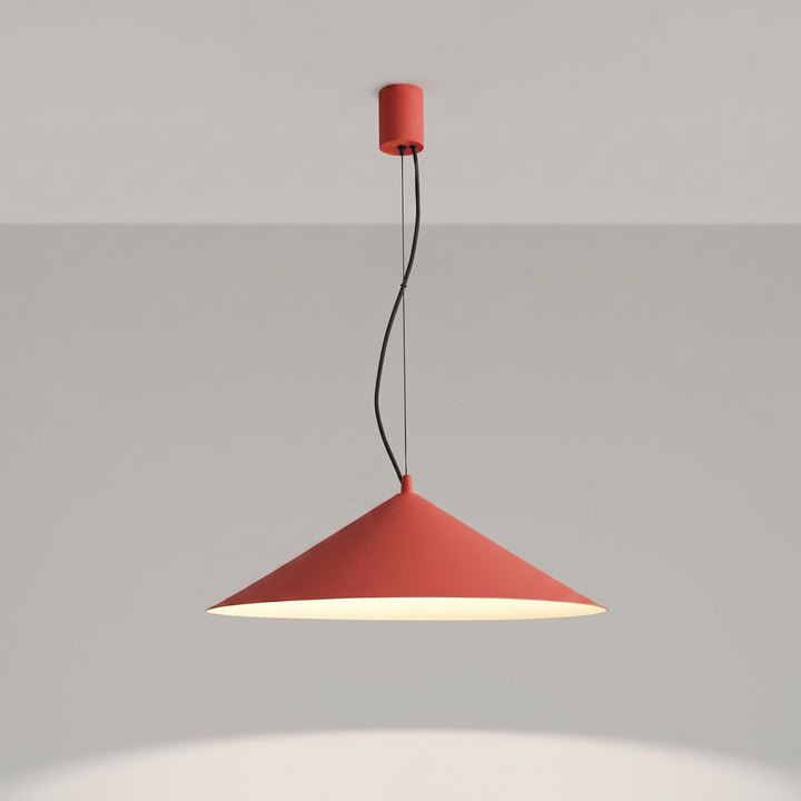 Suspension FINT rouge allumée, suspendue