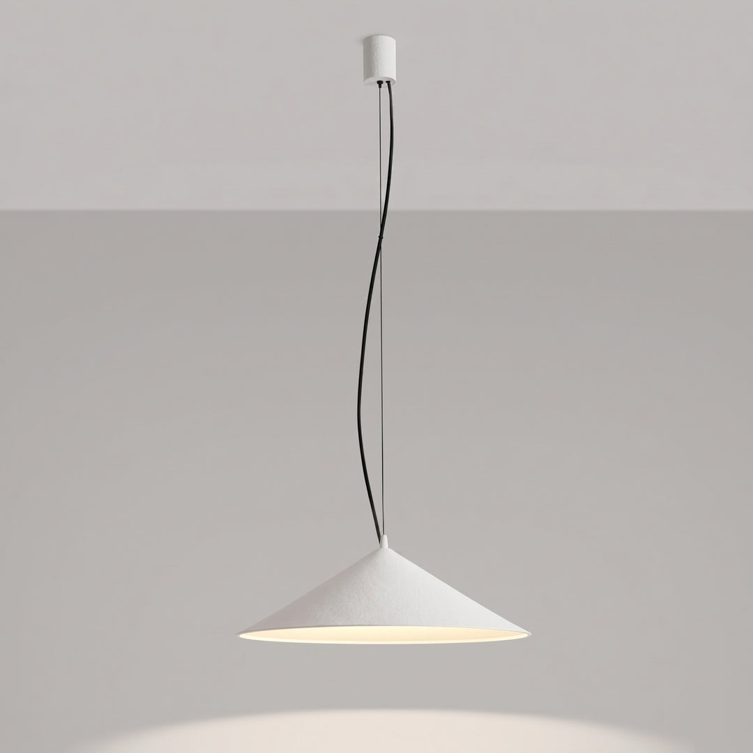 Suspension FINT blanc allumée, lumière vers le bas
