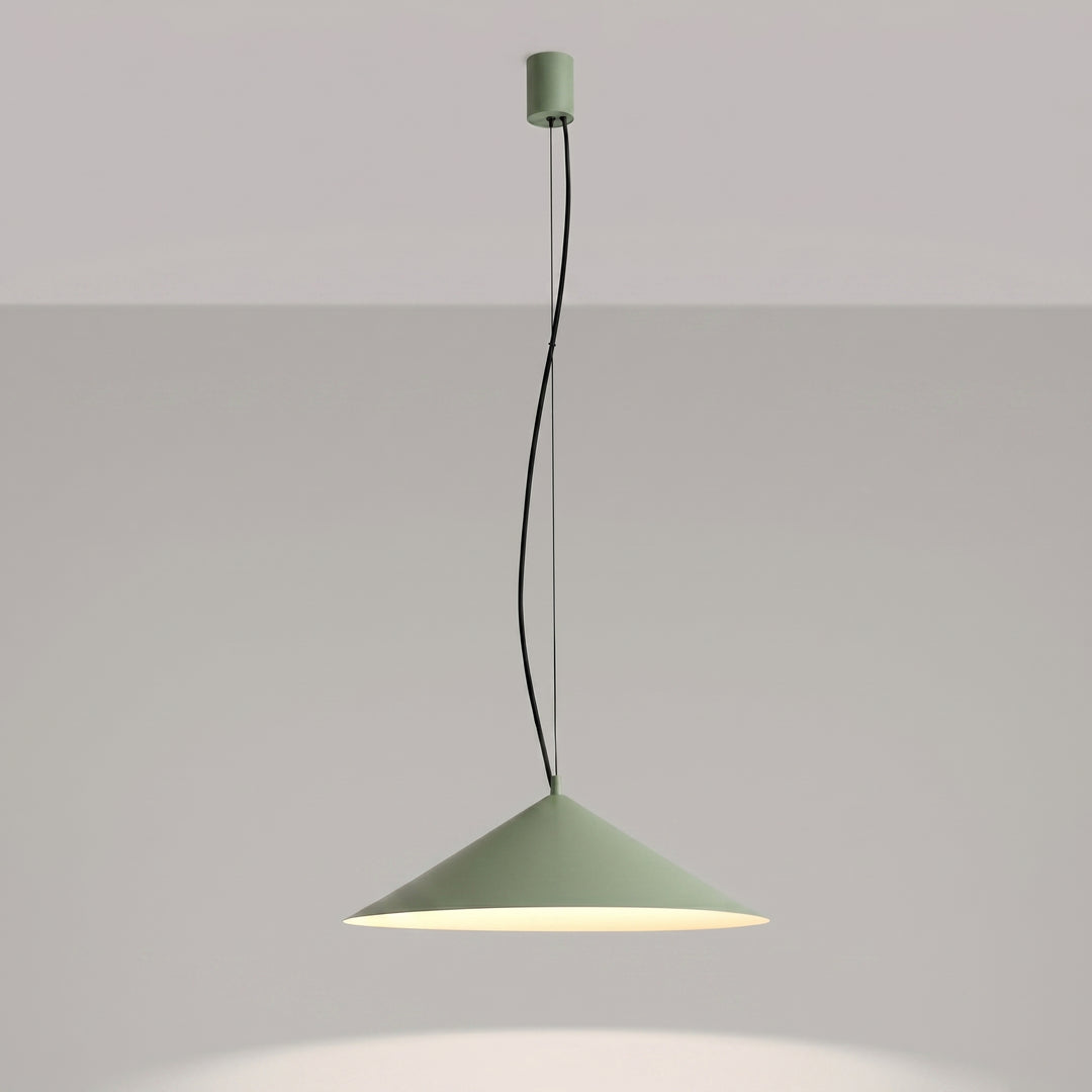 Suspension FINT vert olive allumée, lumière vers le bas