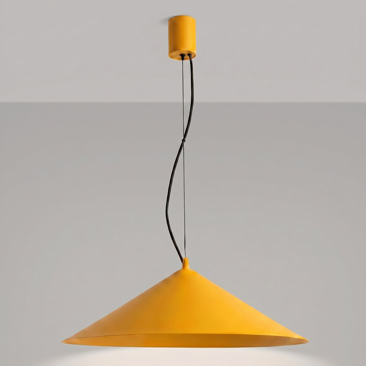 Suspension FINT jaune allumée, lumière vers le bas