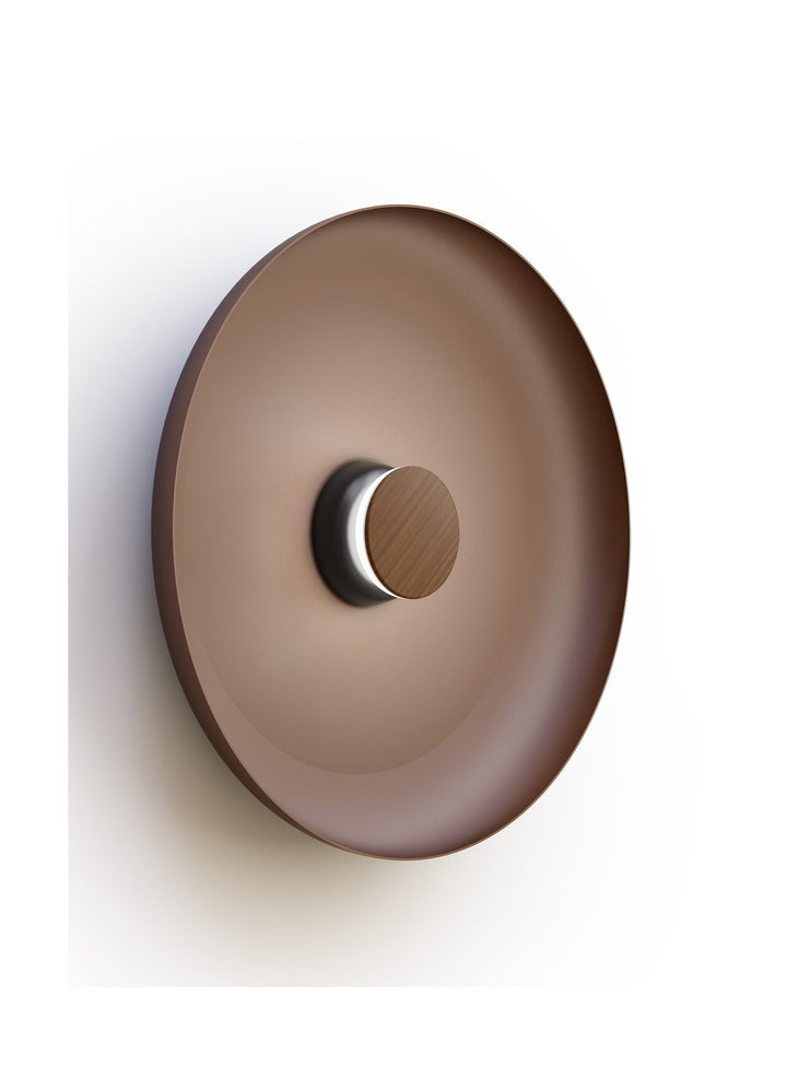 Applique murale Totem Pablo Designs, abat-jour métal espresso 56 cm, base noire et façade noyer