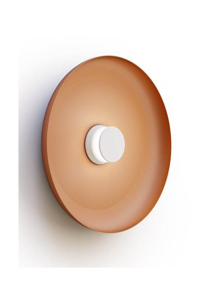 Applique murale Totem Pablo Designs, abat-jour métal terracotta 56 cm, base blanche