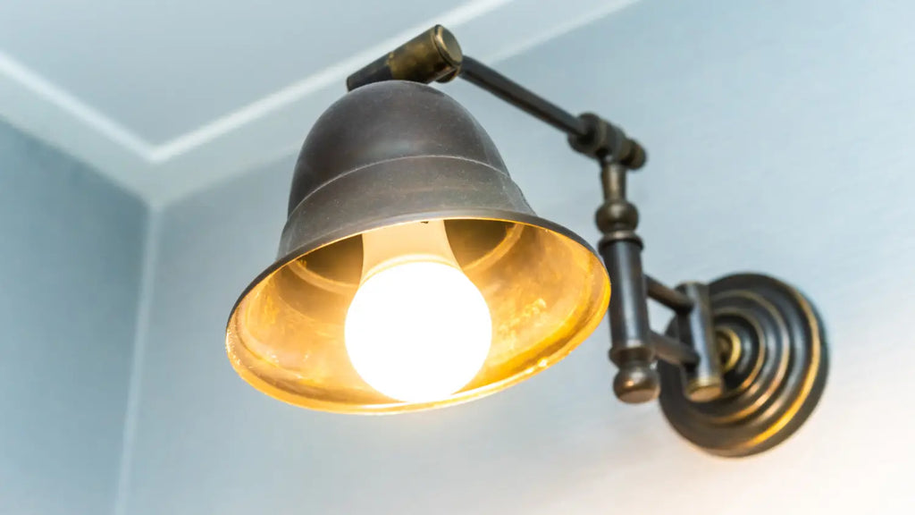 Conseils d'installation des plafonniers en laiton