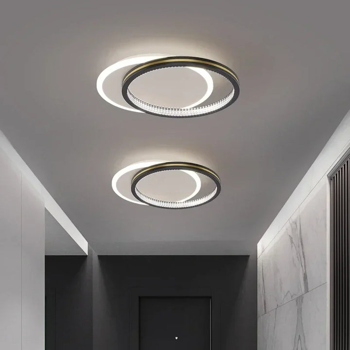 Luminaire Plafonnier LED Noir ou Doré avec Formes Différentes