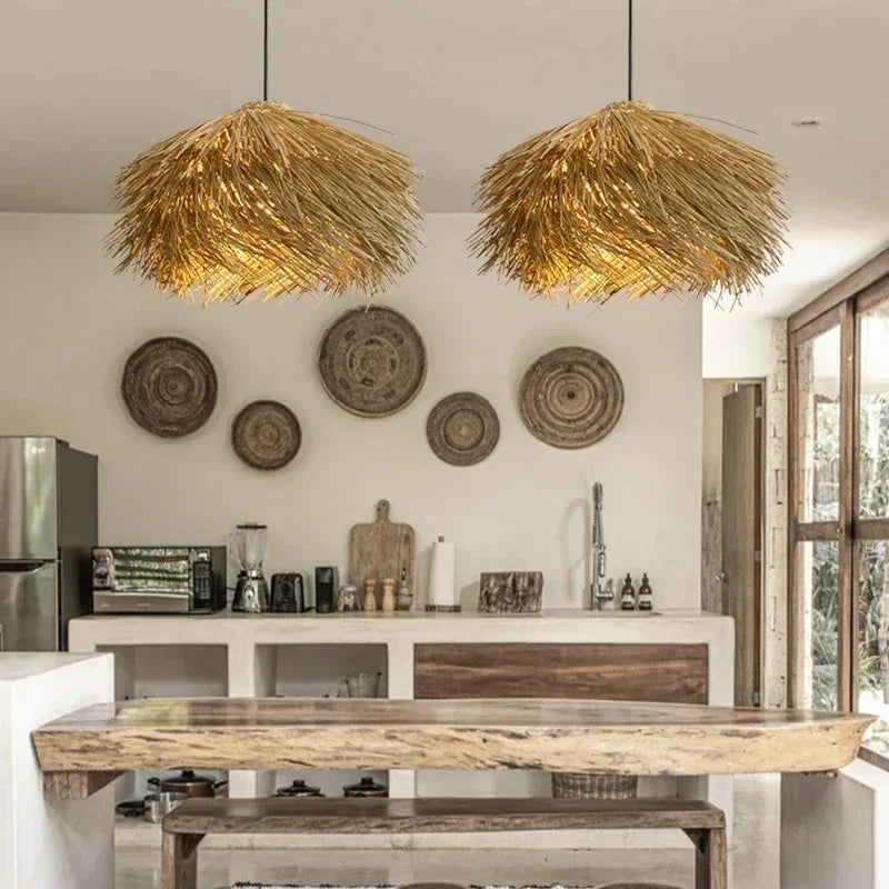 Suspension en paille naturelle style bohème chic lumineux

