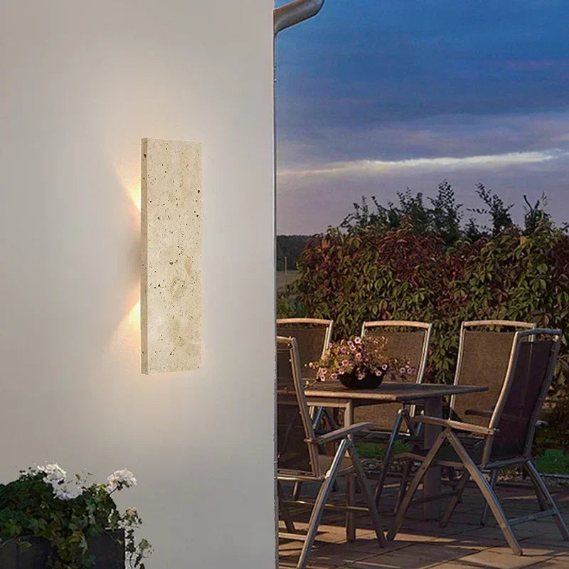 Applique murale en pierre beige d'intérieur comme d'extérieur

