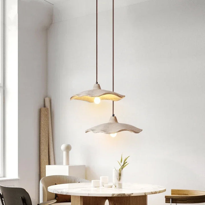 Suspension luminaire blanche avec abat jour plat pour cuisine

