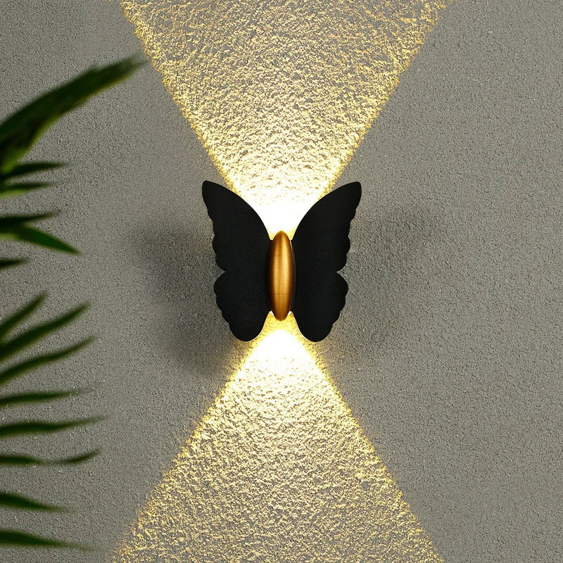 Applique murale extérieure en forme de papillon

