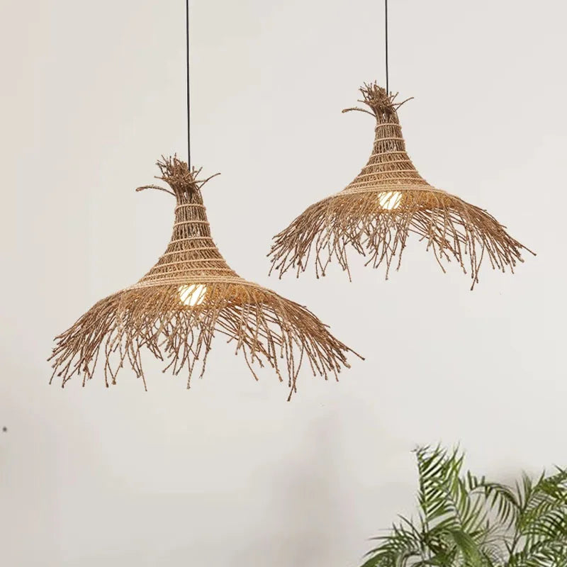 Suspension luminaire en rotin tressées élégante et esprit organique

